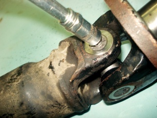 Шприцевание крестовин Nissan Cima  в Жуковском